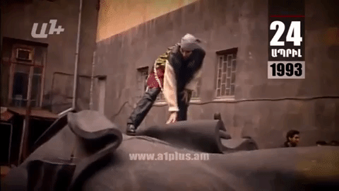 Օրացույց. 24-ը Ապրիլի. Շերը բարձրացել էր Լենինի արձանի վրա, Ջհանգիրյանը հրաժարական էր ներկայացրել