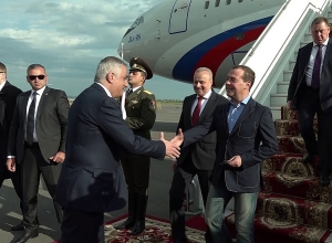 Дмитрий Медведев прибыл в Армению