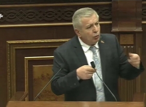 Человек должен знать, что если он продает за 100 долларов, 10 долларов должен заплатить в бюджет: Багратян