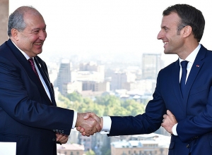 Macron sends Sarkissian letter