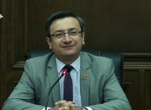 «Светлая Армения» не может сотрудничать ни с одной силой прежнего режима