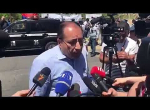 Бако Саакян и Аркадий Гукасян придут посреди дня: Айк Алумян