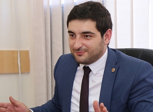 Բացահայտվել է՝ ով է գողացել պատգամավորի նոթբուքն ու խմել կոնյակը