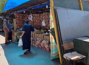 Демонтируются торговые павильоны рядом с рынком Комитаса