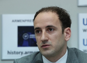 Գրել եք 14 տառատեսակով, կարող էիք 20-ով գրել. Սիսակ Գաբրիելյանը հեգնեց Լևոն Յոլյանին