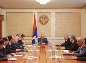 Bako Sahakyan holds consultation