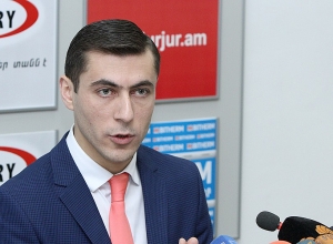 С завтрашнего дня температура понизится на 8-10 градусов: Гагик Суренян