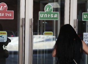 На станциях метро нет электричества