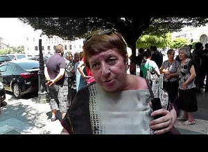 Ցմահ դատապարտյալների հարազատները կառավարության շենքի մոտ են