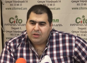 «Երեխաներին նստեցնում են իրենց գիրկը, Ֆեյսբուքով լայվ անում ու մեքենա վարում»