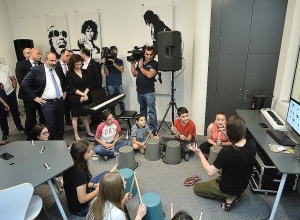 Նիկոլ Փաշինյանը և Աննա Հակոբյանը շրջայց են կատարել COAF Սմարթ կենտրոնում