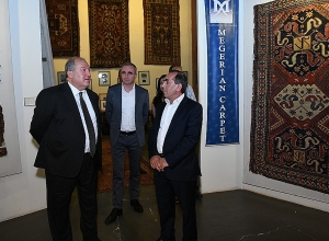 Армен Саркисян посетил компанию “Мегерян карпет”