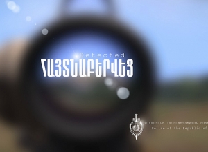 Женщина подожгла мусорные баки и обратилась в бегство