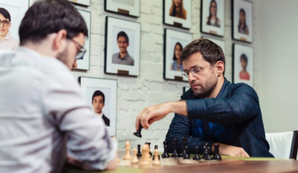 a1+chess tur