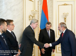 Armenian PM, Uruguay’s FM discuss development of cooperation
