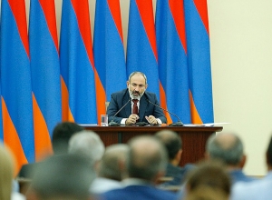 Премьер-министр Пашинян утром 19 августа провел совещание с участием представителей государственных органов, в ходе которого был обсужден ряд деталей, касающихс