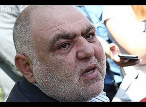 LIVE. Սերյան Սարոյանը իր առանձնատանը ասուլիս է տալիս