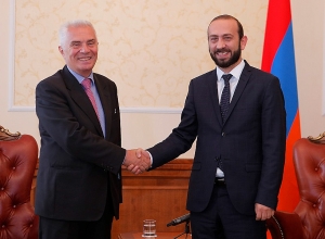 Арарат Мирзоян провел прощальную встречу с Петром Свитальским