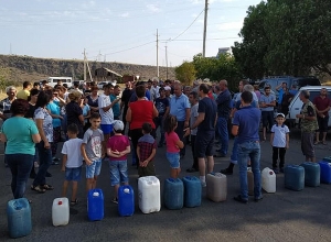 В Арчисе решают вопрос временной поставки воды