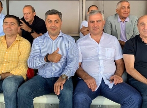 Արթուր Վանեցյանն ու Սամվել Կարապետյանը Լյուքսեմբուրգում կհետեւեն «Դյուդելանժ» - «Արարատ-Արմենիա» խաղին