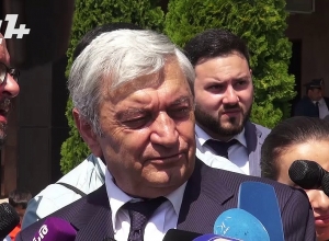 Շատերը կրակի մեջ էին՝ հանգցնում էին, ղեկավար անձնակազմից շատերն էլ սպիտակ վերնաշապիկով էին եկել