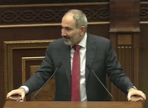 Փաշինյանը՝ Բաբաջանյանին. Բա՞ գնահատականը պոզով-պոչով է լինում