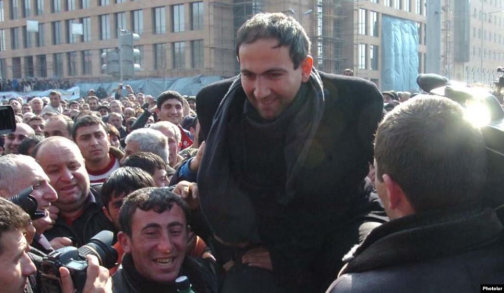 Նիկոլ