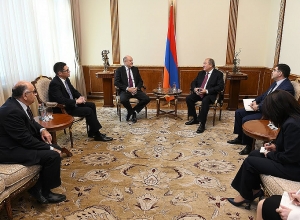 Նախագահ Սարգսյանն ընդունել է բանկի միջազգային հարցերով գործադիր տնօրենին