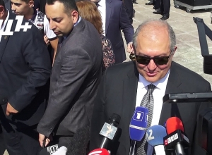 Արմեն Սարգսյանը չպատասխանեց ՍԴ-ի ճգնաժամի վերաբերյալ հարցին