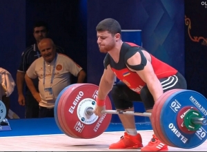 Ծանրամարտի ԱԱ. Անդրանիկ Կարապետյանը փոքր մեդալ նվաճեց