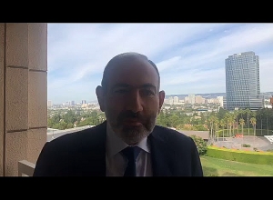 Աննան էլ է հետս.