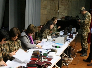 Происходит комплектование военных штатов резервным составом: МО АР