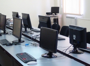 До конца года в 50% школ Армении будут лаборатории робототехники “Армат”