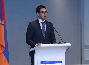 Փոխադարձ հարգանքի խնդիր չէ․ Ռուստամ Բադասյանն արձագանքել է Վենետիկի հանձնաժողովի հայտարարությանը