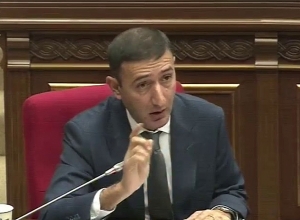 Բ. Թունյանի հարցը Բագրատյանին՝ նորաստեղծ քննիչ հանձնաժողովի ֆինանսների մասին.