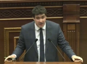 «Մյուս անգամ չփորձվի հանկարծ մեզ համեմատել ադրբեջանցիների հետ».  Ա. Եղոյանը՝ Թովմասյանի մասին