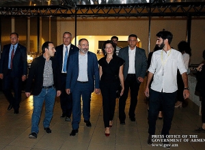 Նիկոլ Փաշինյանը և տիկին Աննա Հակոբյանը ներկա են գտնվել «Երկրի հակառակ կողմը» ներկայացմանը