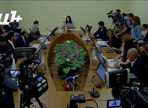 Որևէ օրակարգ չեք ներկայացրել, եկել եք, Ջոկոնդայի ժպիտով ժպտացել ու գնացել․ Զոհրաբյանը՝ Թ. Ղազարյանին