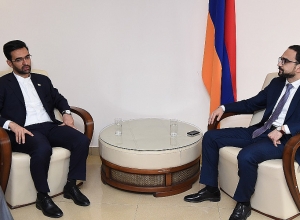 Тигран Авинян встретился с министром связи и информационных технологий Ирана