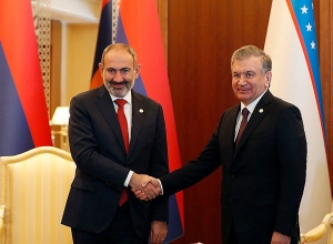 Նիկոլ Փաշինյանը հանդիպում է ունեցել Ուզբեկստանի նախագահի հետ