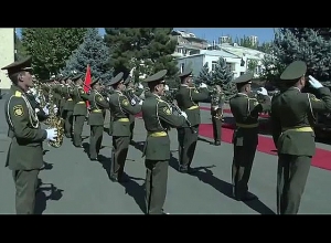 Փաշինյանը դիմավորել է Վրաստանի վարչապետին.