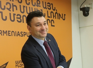 Նախ թող Նիկոլ Փաշինյանին հրավիրեն հանձնաժողով․ Էդուարդ Շարմազանով