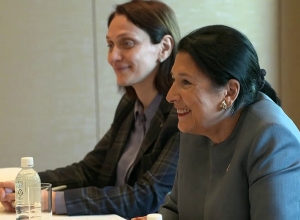 Նախագահ Արմեն Սարգսյանը հանդիպել է Վրաստանի նախագահի հետ