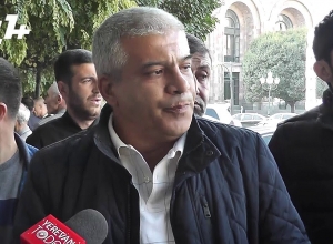 Փաշինյանի արձագանքին են սպասում ավտոներկրողներն ու զորացրված սպաները․ «Թող հա ասի, կամ չէ»