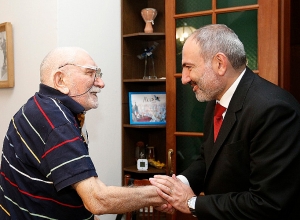 Նիկոլ Փաշինյանը այցելել է Արմեն Ջիգարխանյանին