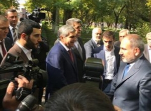 Հարգանքի տուրք՝ հոկտեմբերի 27-ի զոհերի հիշատակին. ՈՒՂԻՂ միացում ԱԺ-ից