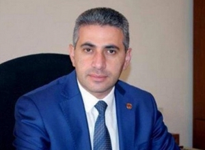 Եթե ունեք հարցեր, գրավոր դիմեք․ Էդգար Ղազարյանը չպատասխանեց լրագրողների հարցերին
