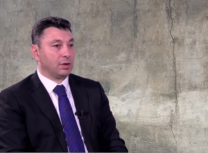 Հոկտեմբերի 27-ին Անդրանիկ Մարգարյանը ՀՀԿ-ական պատգամավորների հետ կենդանի վահան է եղել․ Է․Շարմազանով