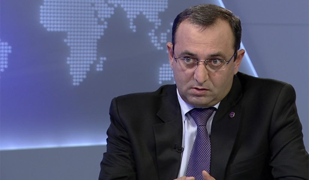 10_06_15_harcazruyc_artsvik_minasyan_5842