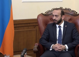 Արարատ Միրզոյանը հրաժեշտի հանդիպում է ունեցել Հայաստանում Հունաստանի դեսպանի հետ